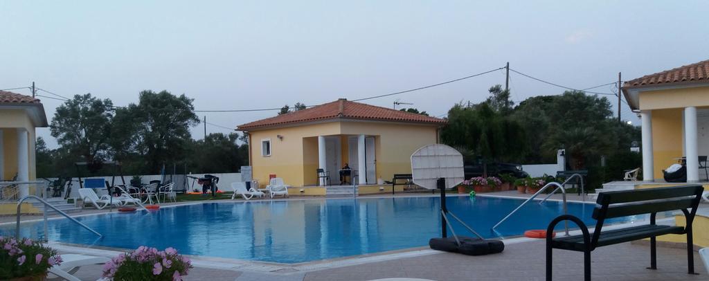 Iliaktida Studio-Villas Frínion 외부 사진
